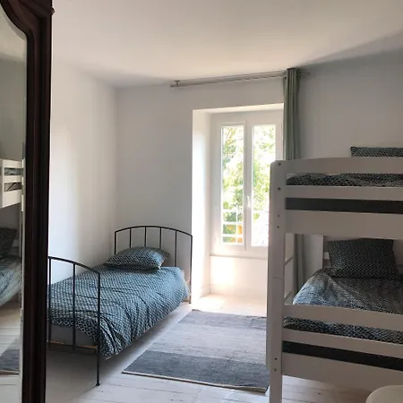 Holiday home Gabae Les Volets Verts Puyravault (Charente-Maritime)